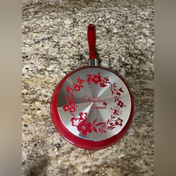 The Pioneer Woman Timeless Beauty Frying Pan - Picture 7 of 11